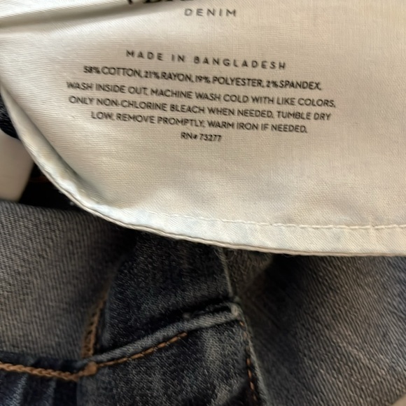 Vera wang capris size 6 - Picture 8 of 8